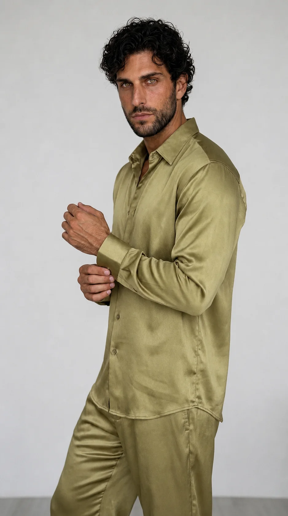 BREEZE OLIVE MEN SILK SET