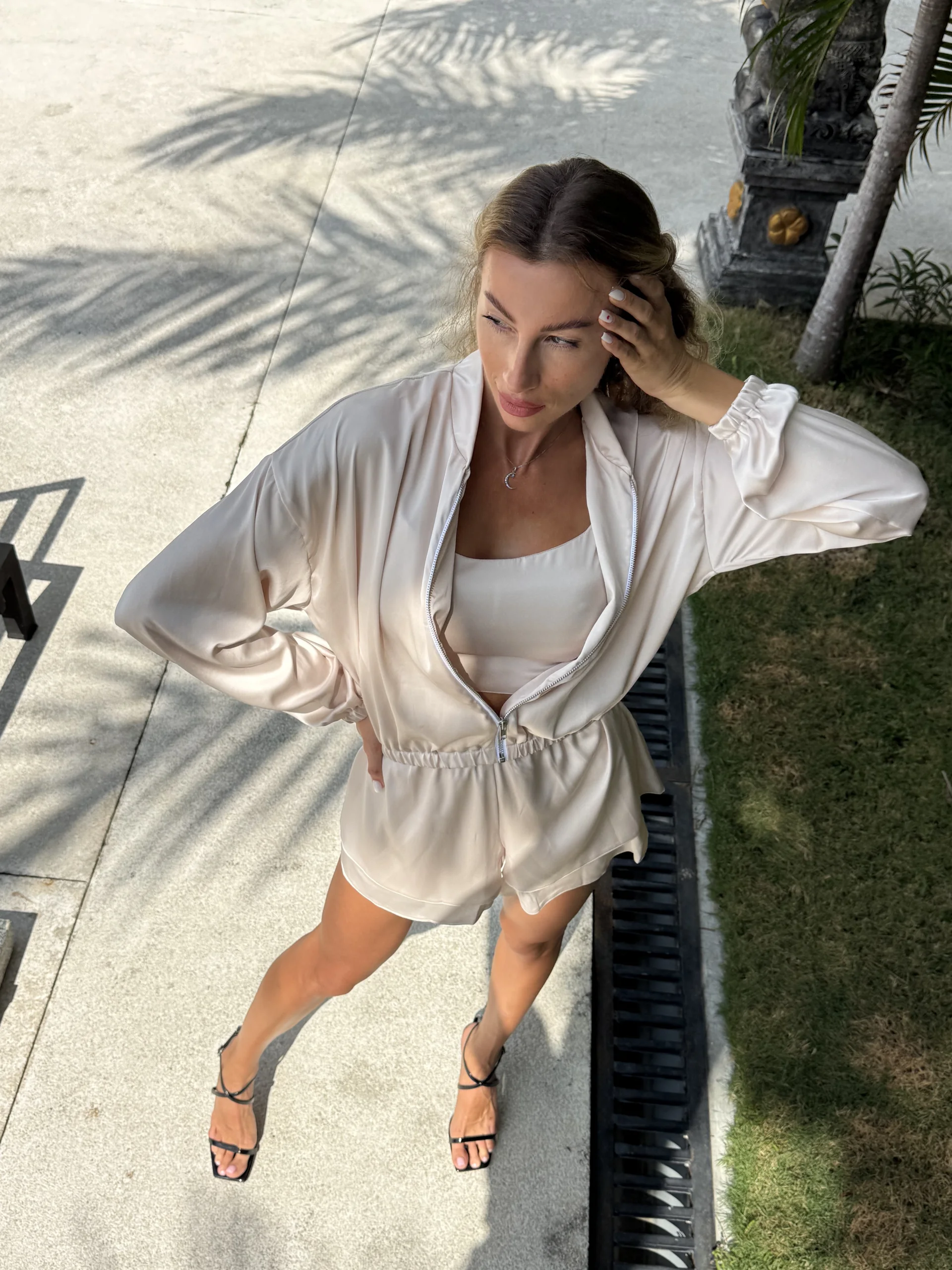 CREAM SILK SET: BOMBER JACKET & SHORTS NOVA
